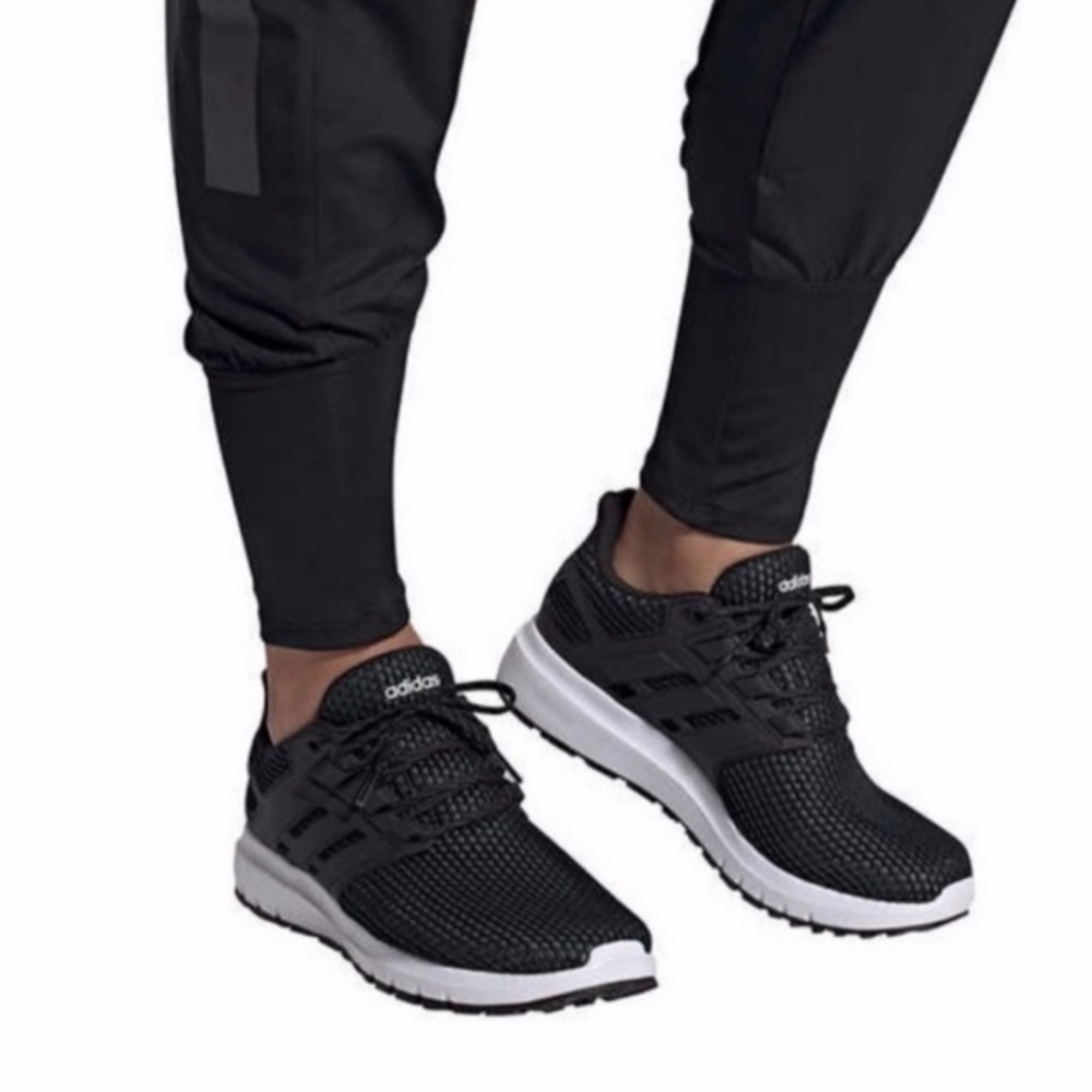 NEW ADIDAS Men’s Ultimashow Running Sneaker Shoes